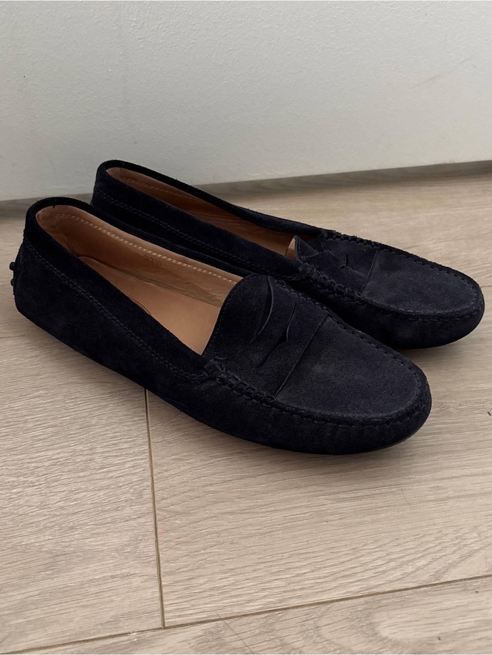 Tod's Gommino Suede Leather Loafers